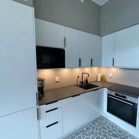 Minimalist Luxury By The Sea アパート